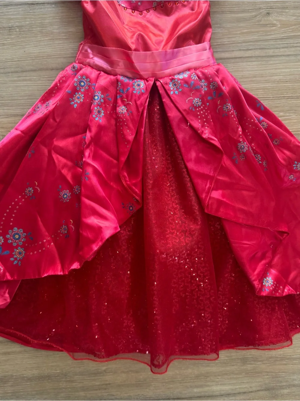Disney Store Castle Collection Elena of Avalor Red Satin Dress Size Age 4 - Picture 4 of 7